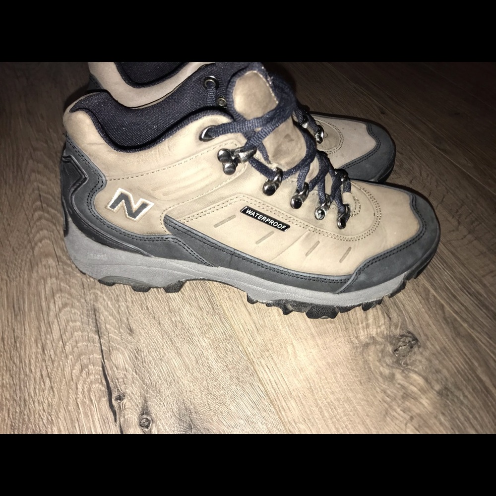 New Balance 976 Hiking/Walking Shoes